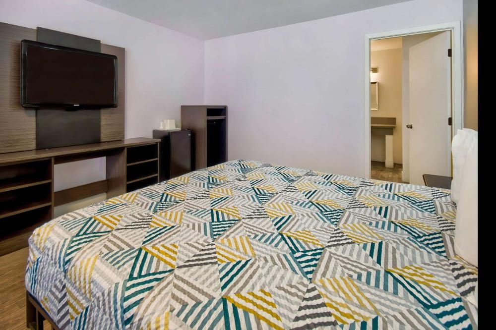 Motel 6 Inglewood, CA